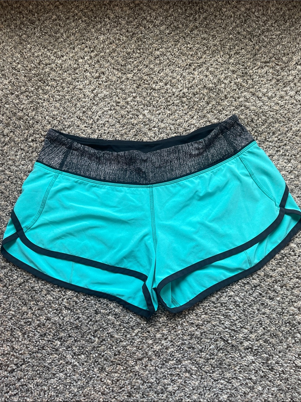 Lululemon Speed Shorts - Blue Tropics / Burlap Texture Black Dune; Size 6